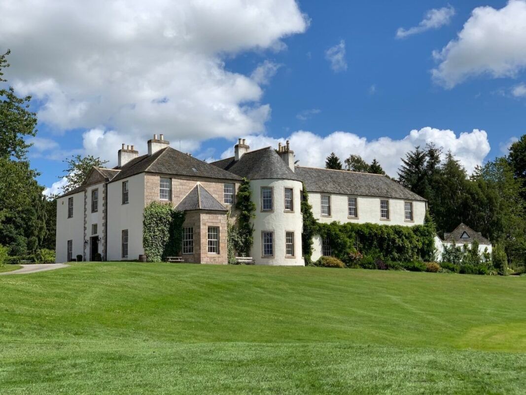 Logie Country House - Tartan Weddings